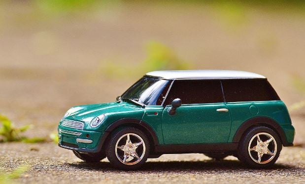 Makett bolt